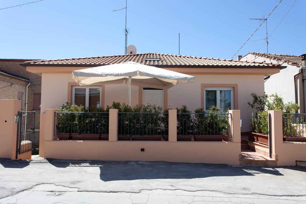 B&B I Poeti Collecorvino Exterior foto